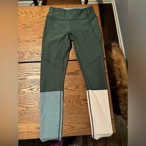 Outdoor Voices Women’s Green Colorblock High Rise 7/8 Leggings - Size S